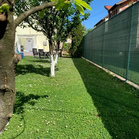 Garden Ilidza 公寓 *